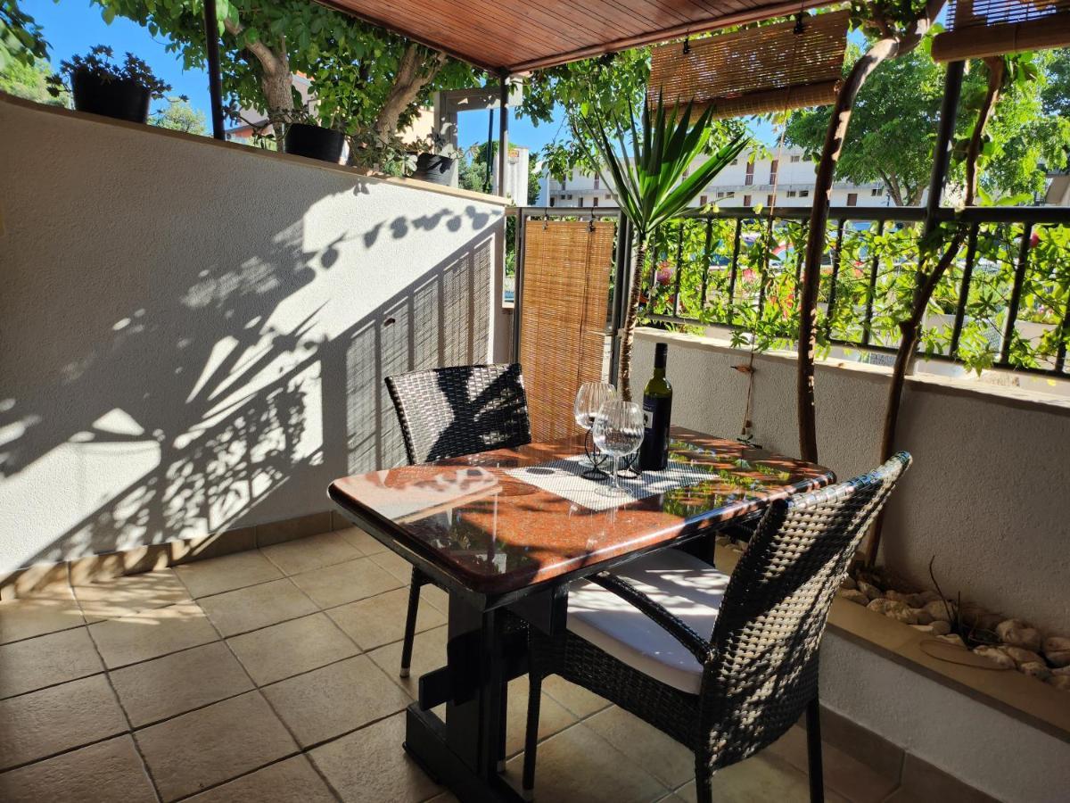 Apartmani Dijana Podgora Exterior photo